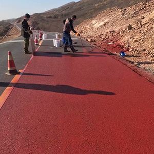 广西一是彩钢瓦喷漆翻新，地面喷涂